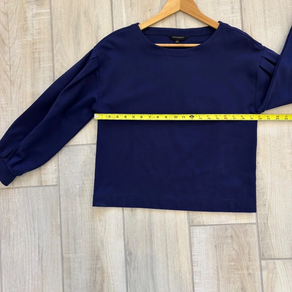 Banana Republic long-sleeve Boatneck Top royal / navy blue , Size Small